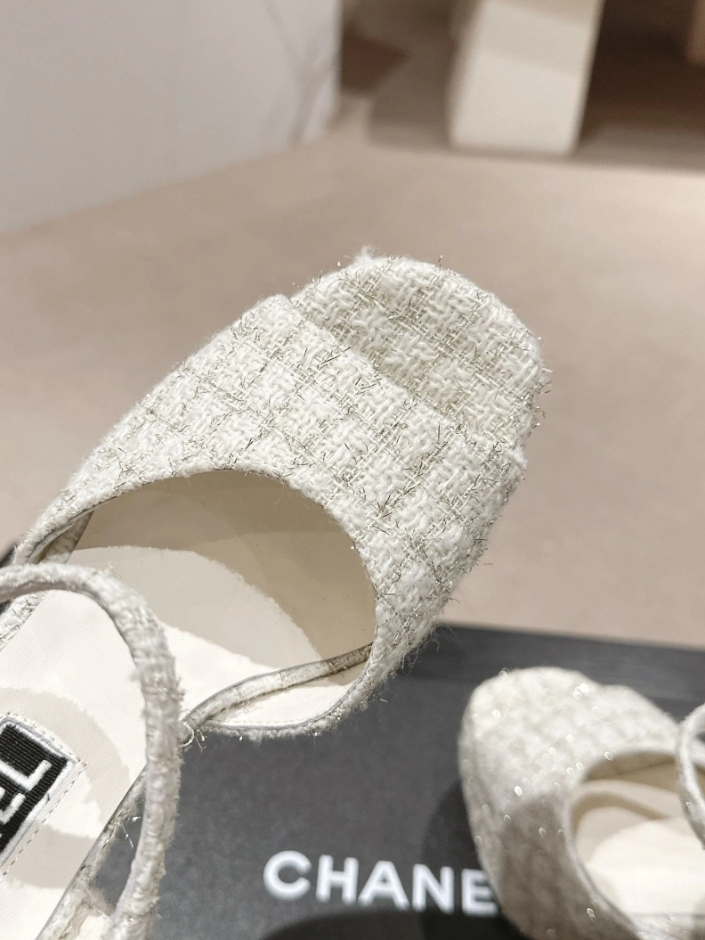 Durable Chxnxl Sandals 117426
