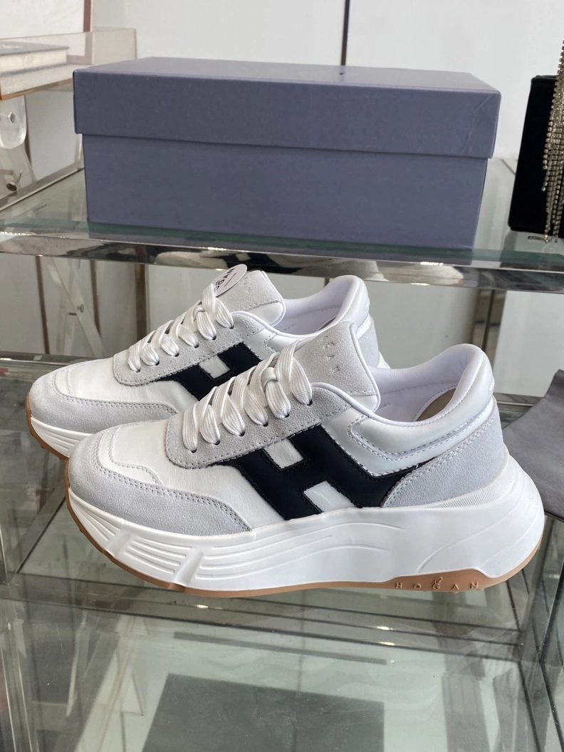 Trendsetting Hxgxn Sneakers 177080