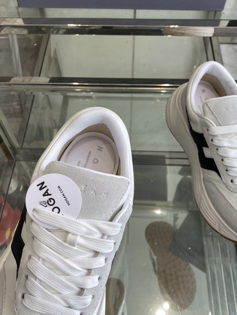 Trendsetting Hxgxn Sneakers 177080