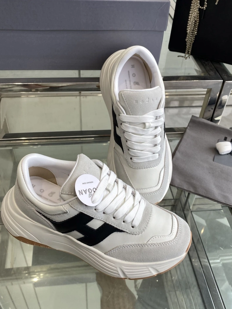 Trendsetting Hxgxn Sneakers 177080