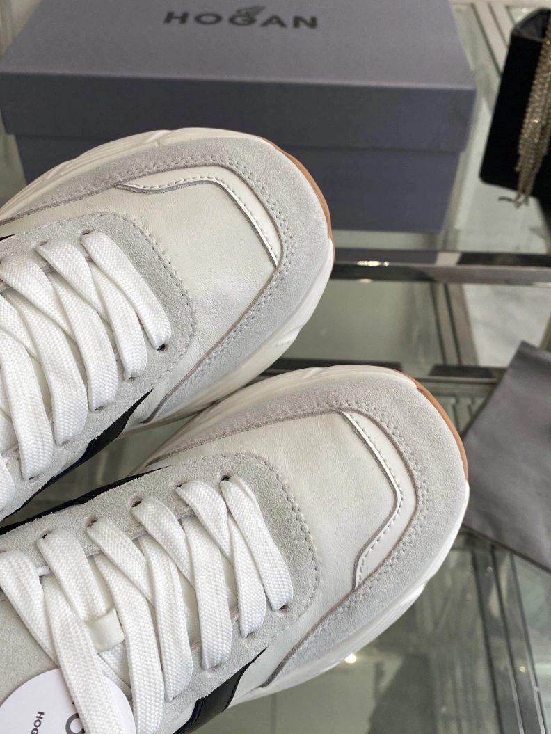 Trendsetting Hxgxn Sneakers 177080