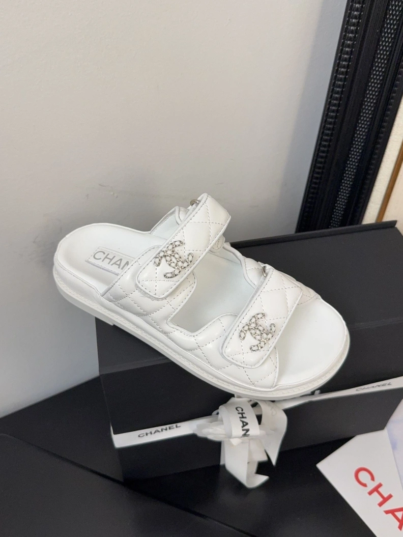 Bright Chxnxl Sandals 117430