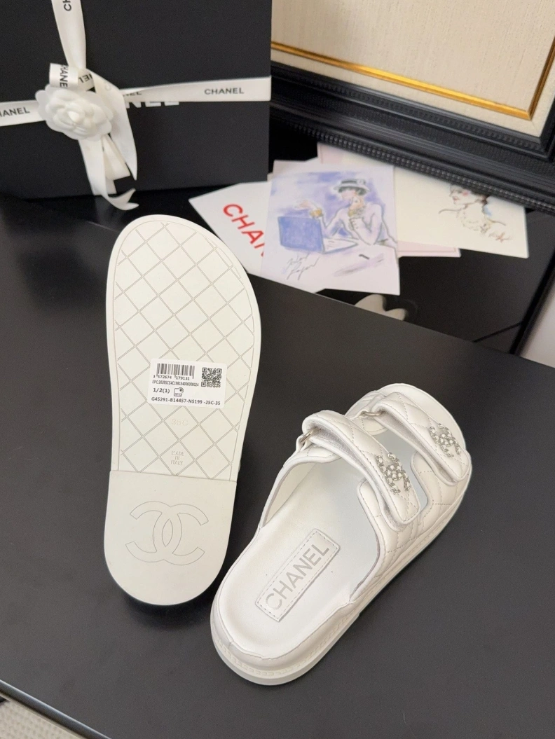 Bright Chxnxl Sandals 117430