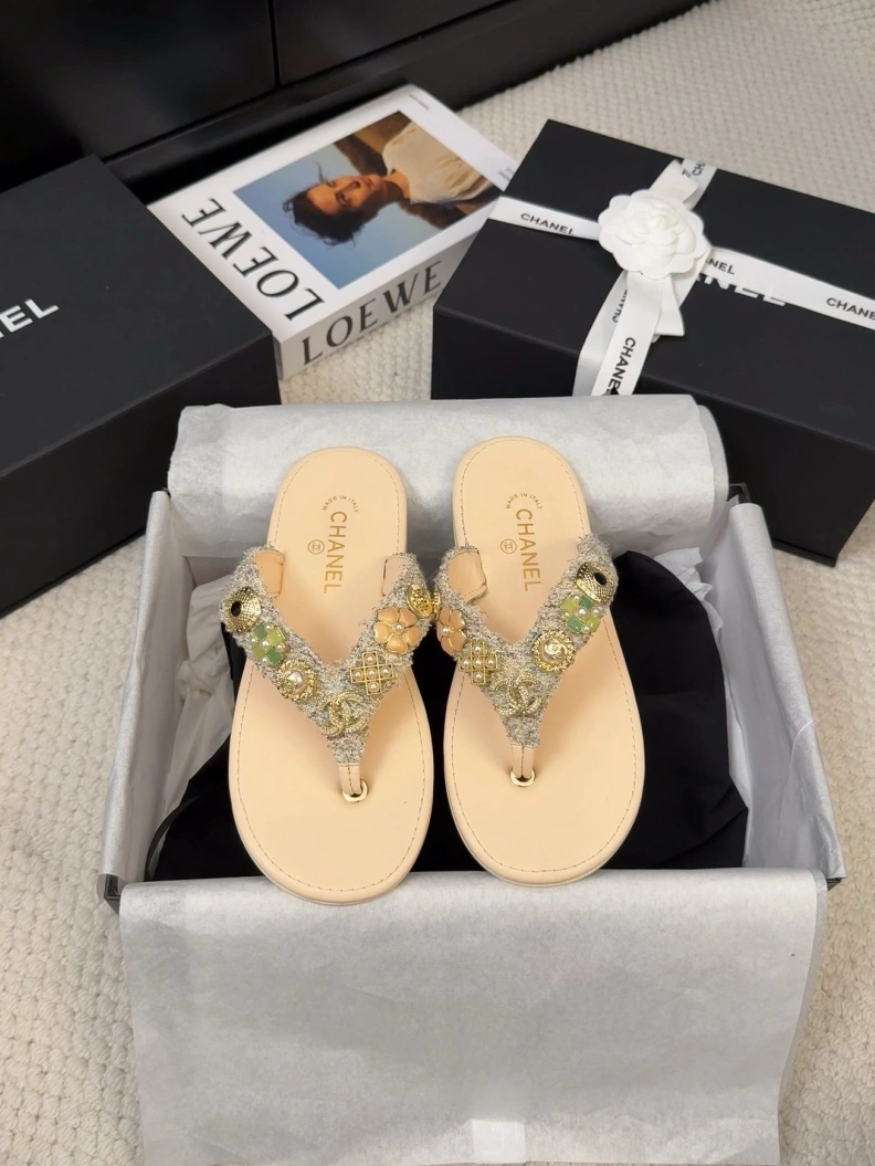 Unique Chxnxl Sandals 117417