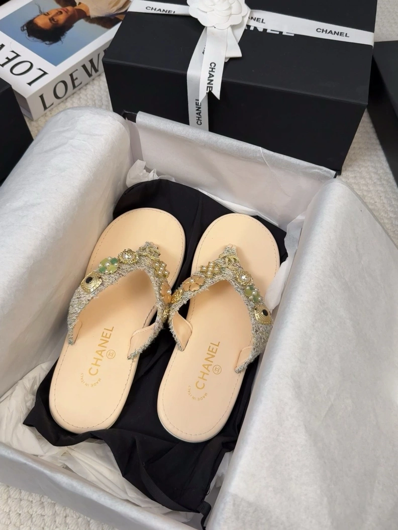 Unique Chxnxl Sandals 117417