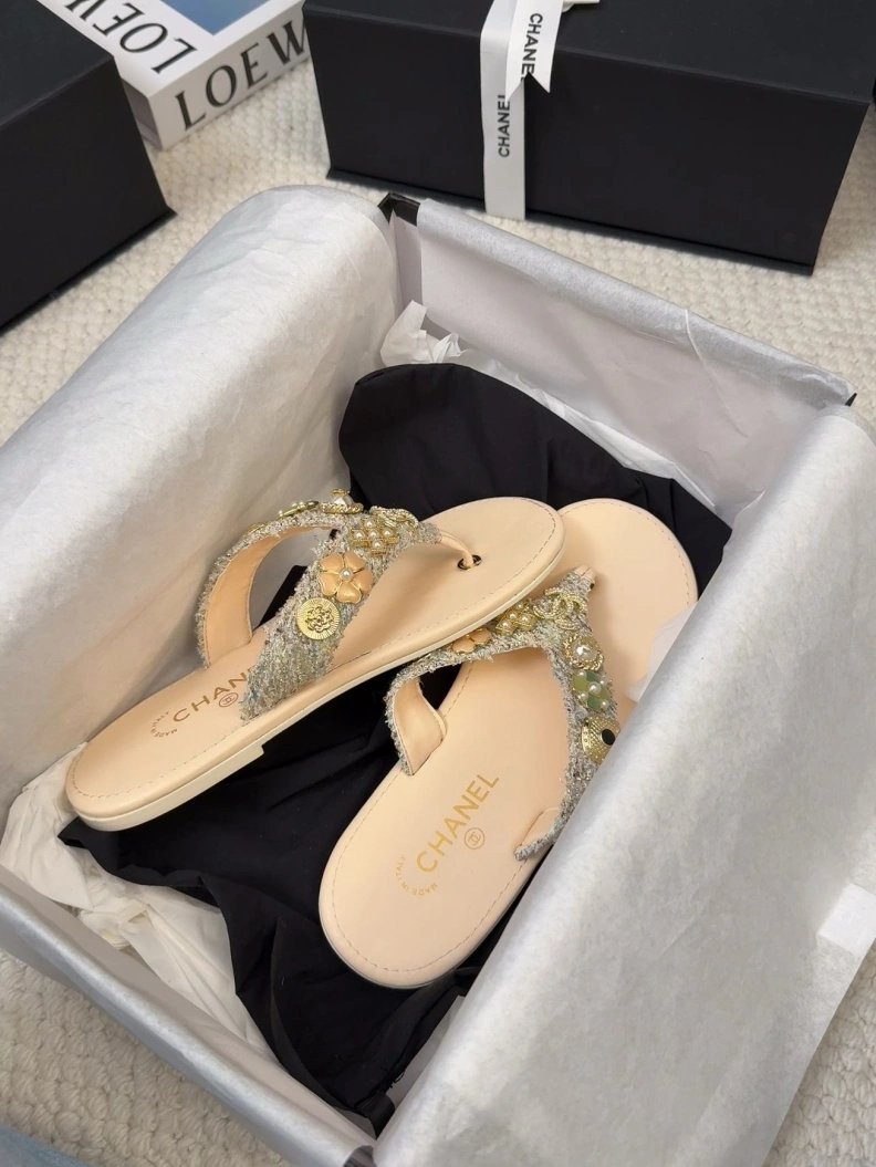 Unique Chxnxl Sandals 117417