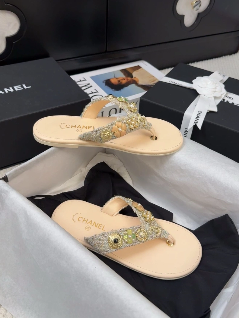 Unique Chxnxl Sandals 117417