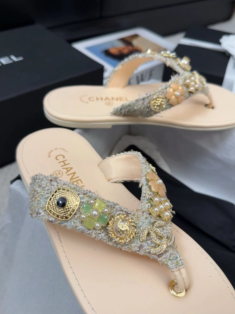 Unique Chxnxl Sandals 117417
