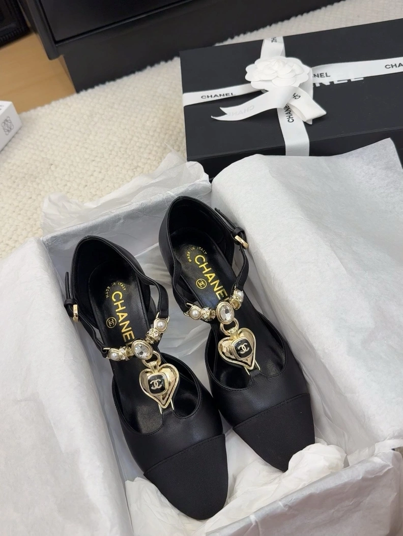 Minimalist Chxnxl Flat Shoes 117625