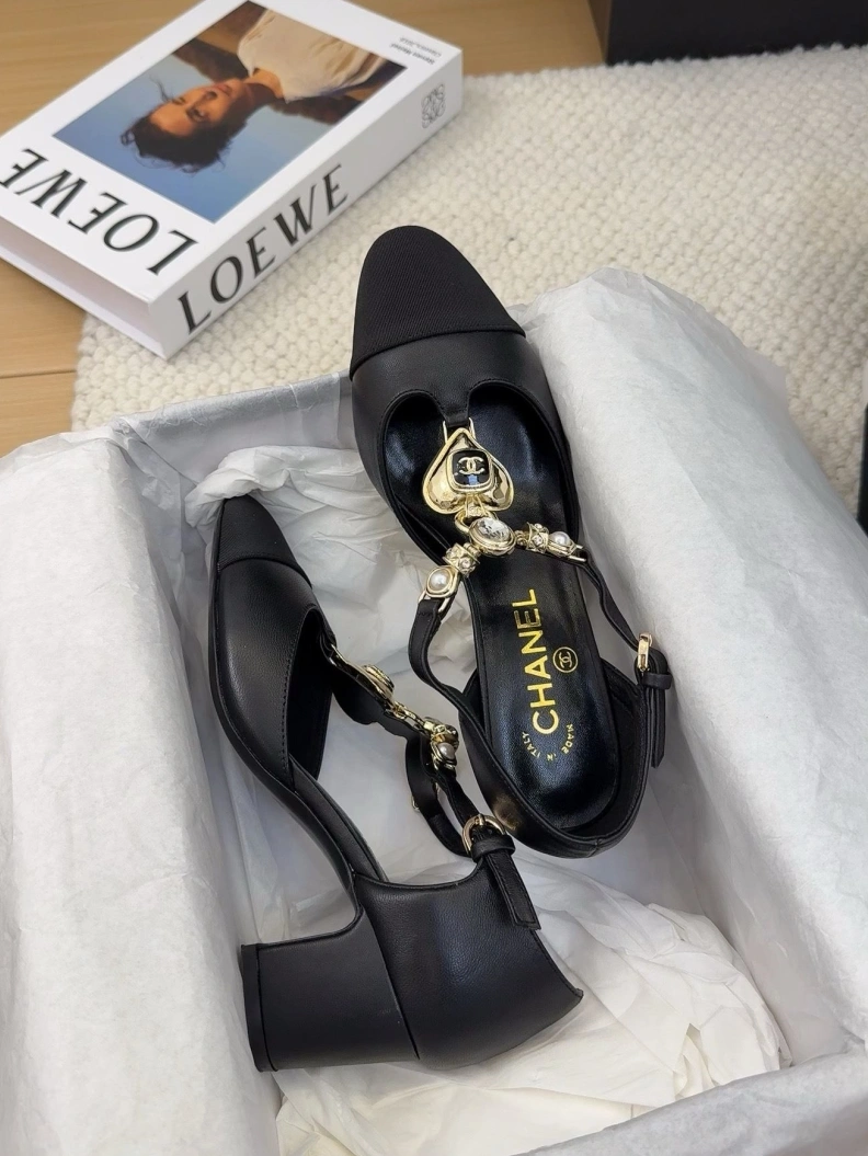 Minimalist Chxnxl Flat Shoes 117625