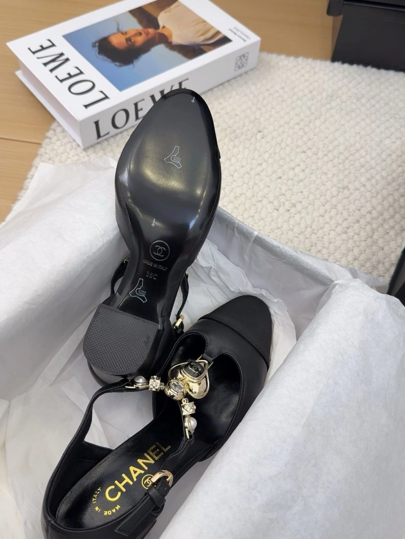Minimalist Chxnxl Flat Shoes 117625