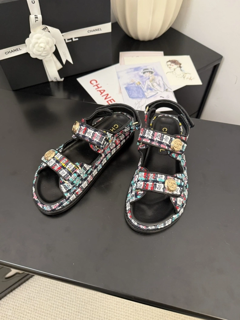 Durable Chxnxl Sandals 117414