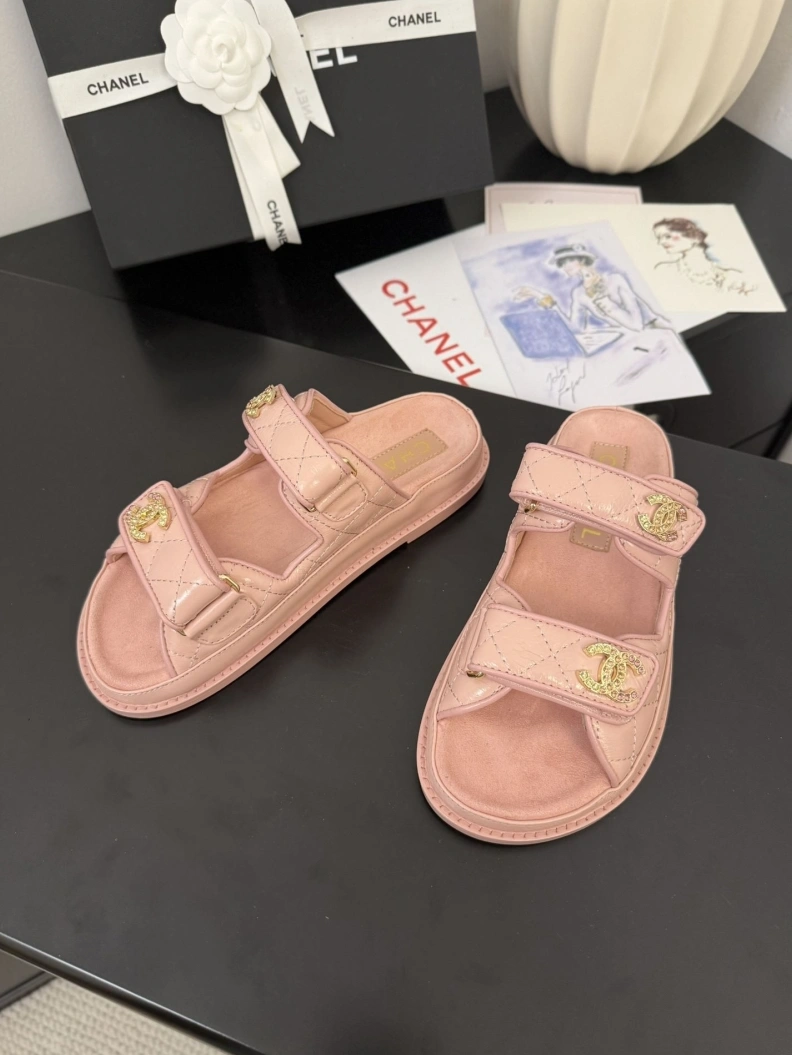 Bright Chxnxl Sandals 117401