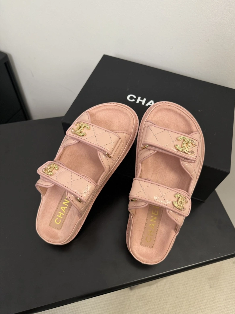 Bright Chxnxl Sandals 117401
