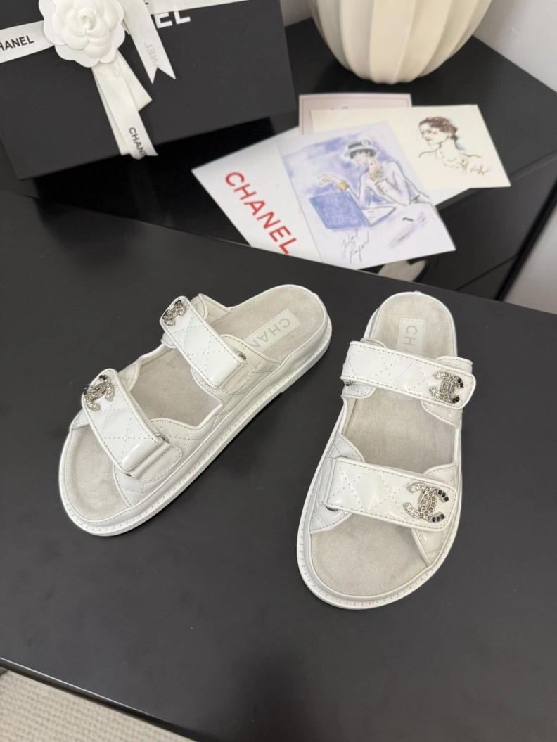 Durable Chxnxl Sandals 117403
