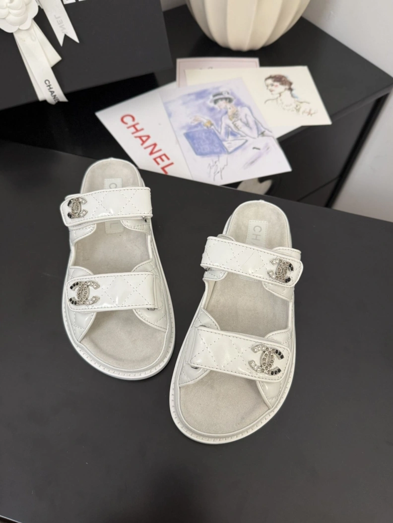 Durable Chxnxl Sandals 117403
