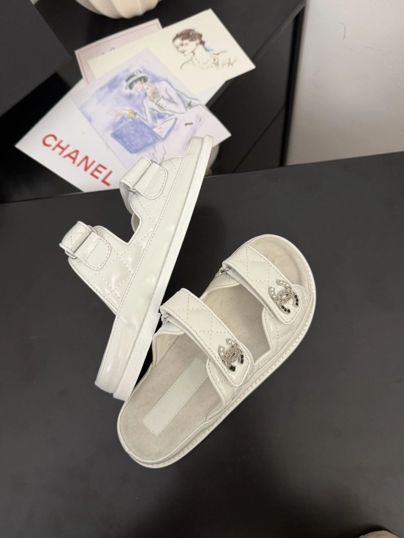 Durable Chxnxl Sandals 117403