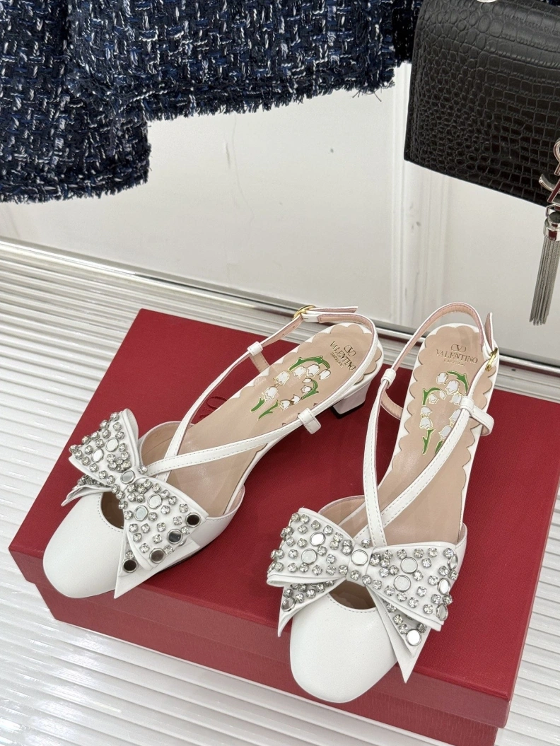 Sleek Vxlxntino Sandals 228711
