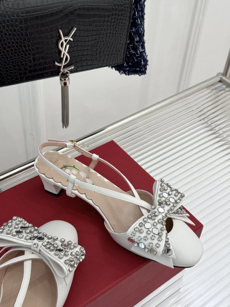 Sleek Vxlxntino Sandals 228711