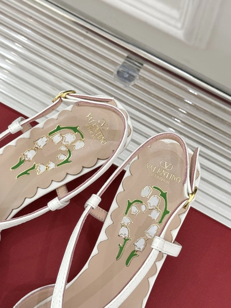 Sleek Vxlxntino Sandals 228711