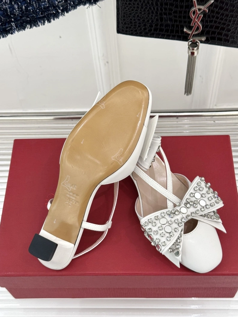 Sleek Vxlxntino Sandals 228711