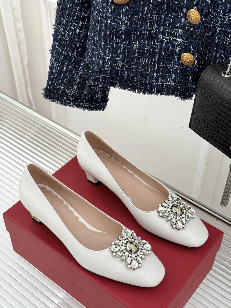 GoAnywhere Vxlxntino flat shoes 228735