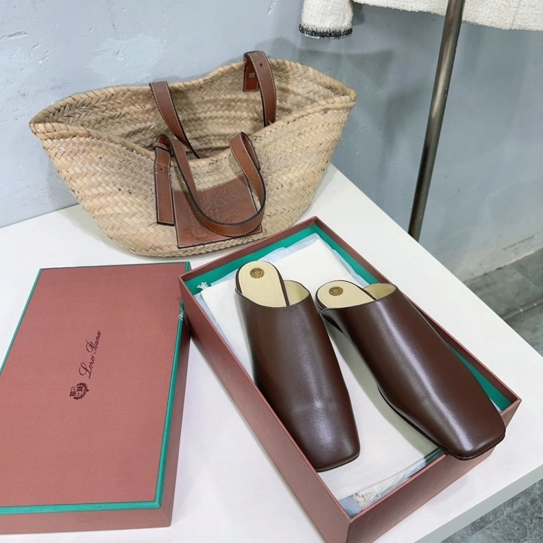 Modern Othxr Slippers 208260