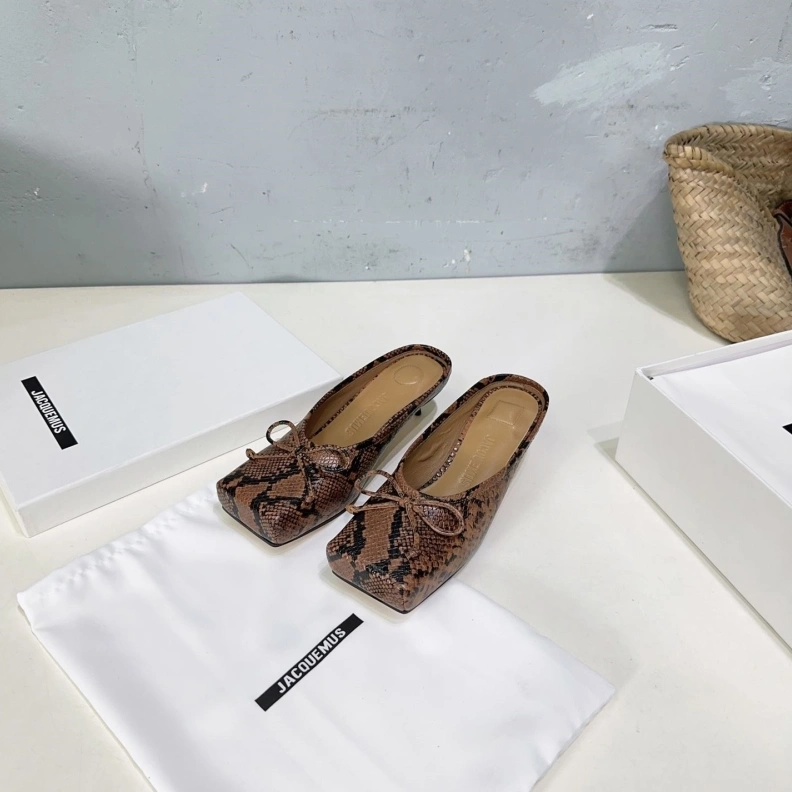 Comfortable Othxr Slippers 208250