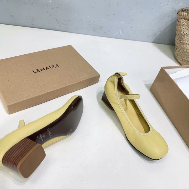 Othxr flat shoes Resilient 208790
