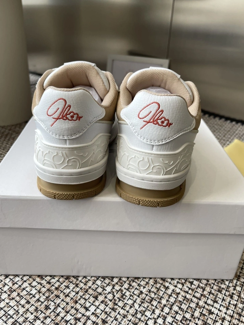 AllSeason Othxr Sneakers 208030