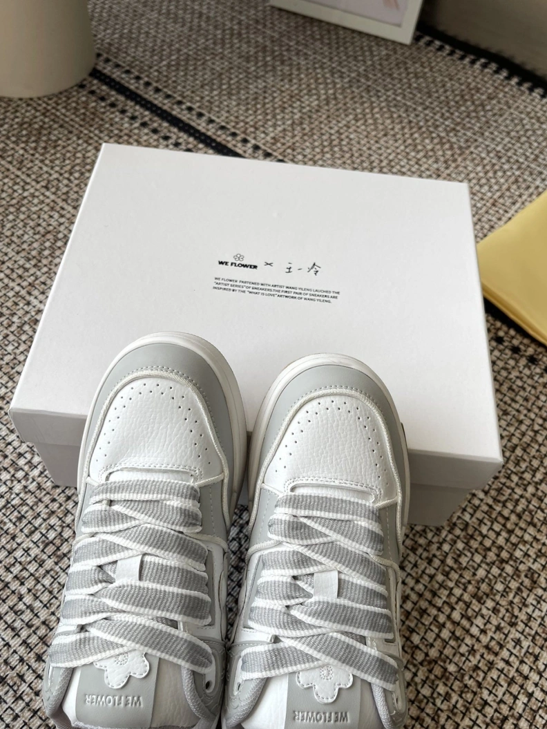 Efficient Othxr Sneakers 208029