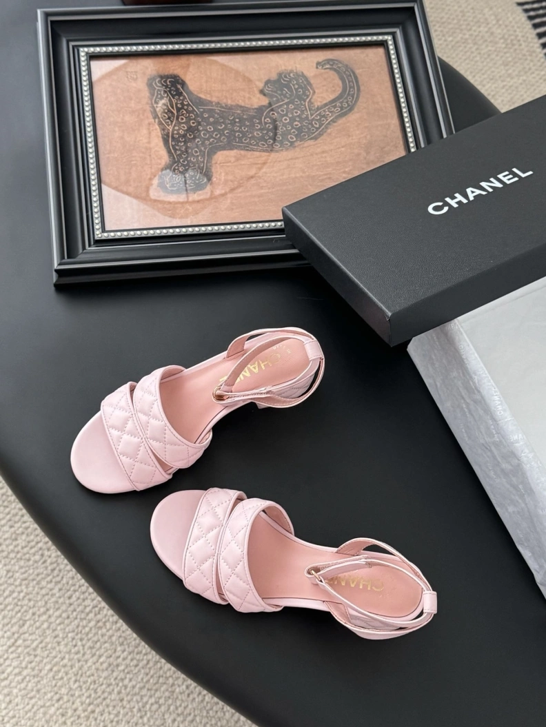 Unique Chxnxl Sandals 117397