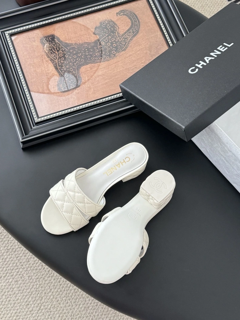 Chxnxl Sandals Vibrant 117385