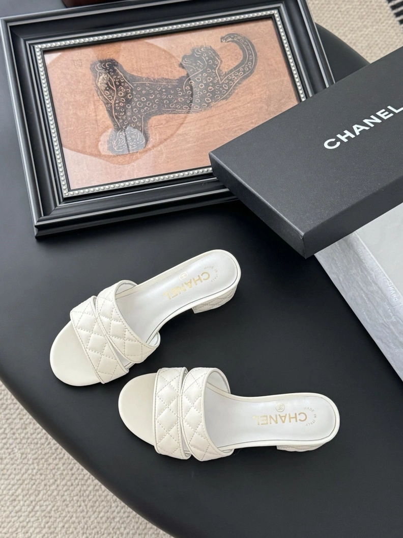 Chxnxl Sandals Vibrant 117385