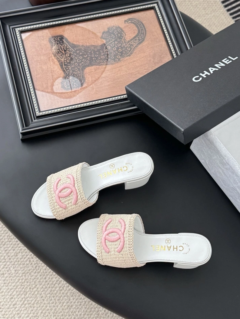 Unique Chxnxl Sandals 117386