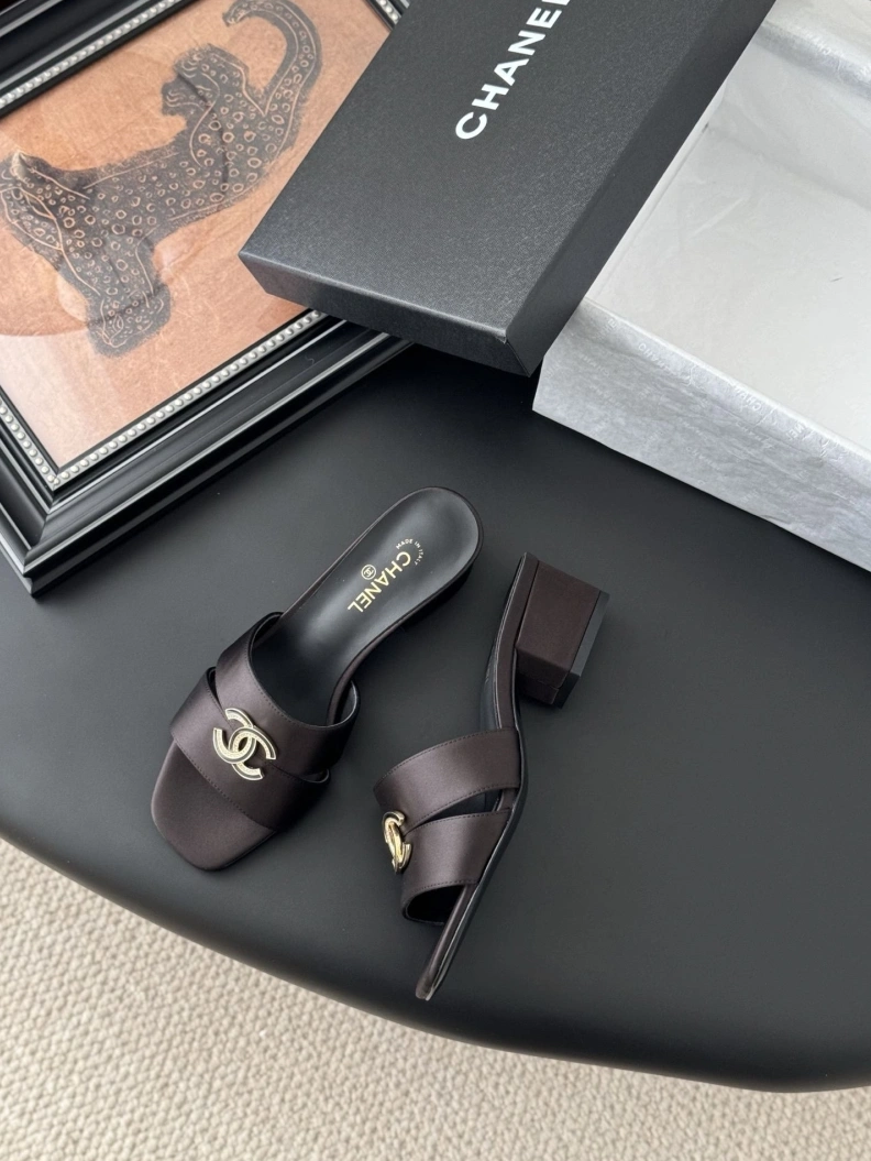 ModernLook Chxnxl Sandals 117376