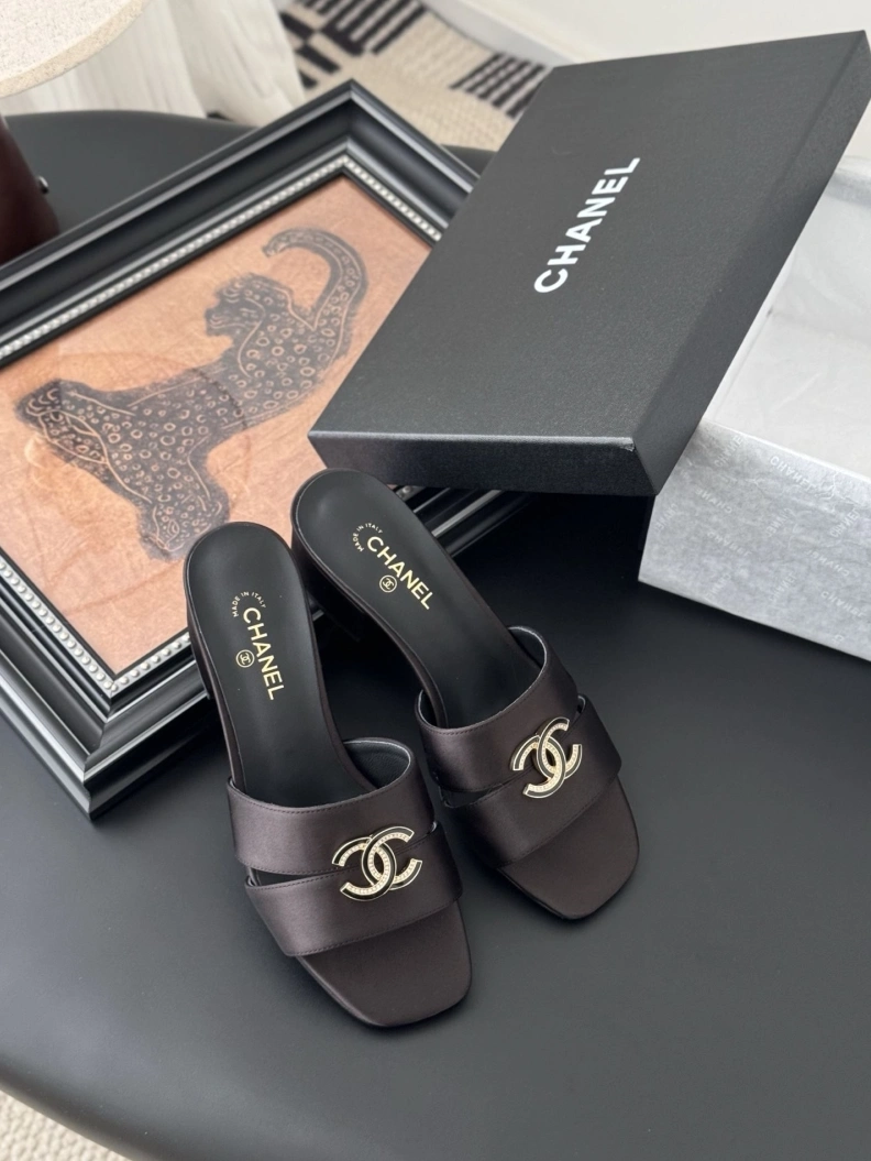 ModernLook Chxnxl Sandals 117376