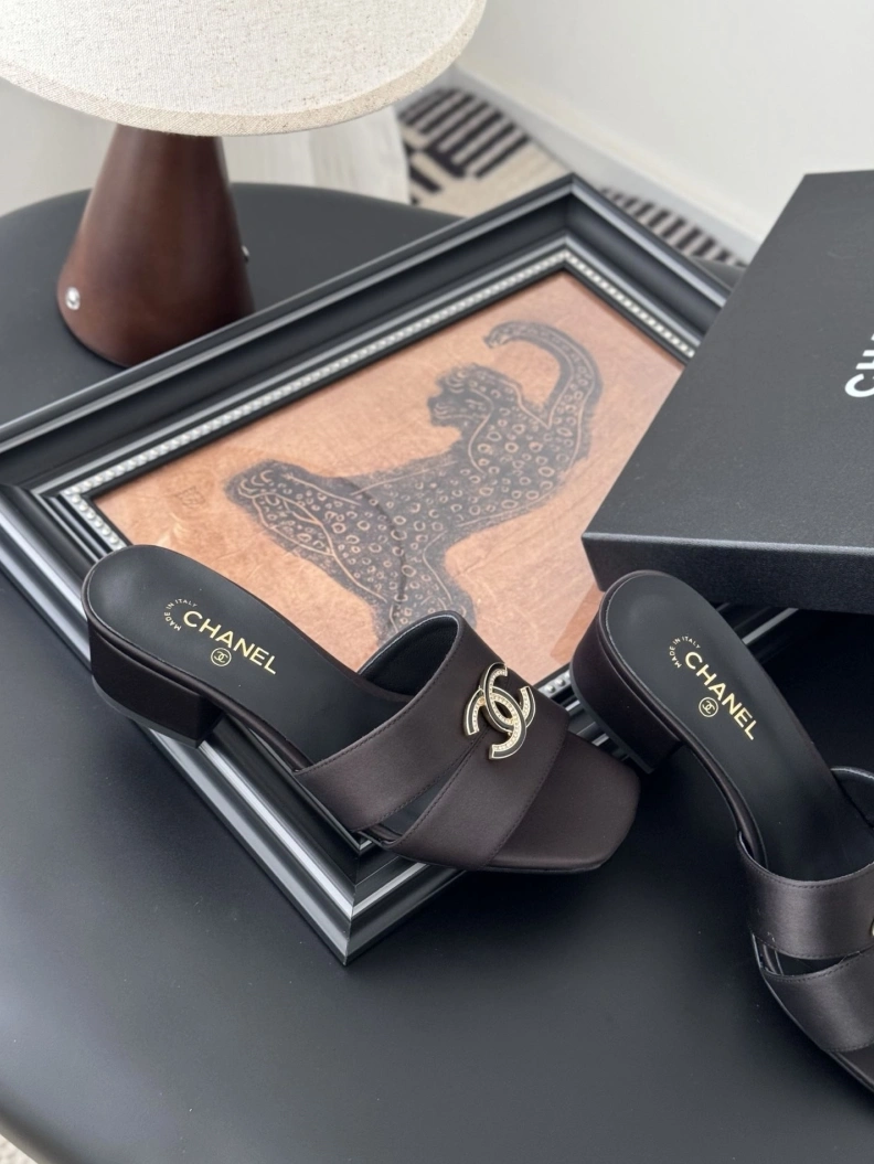 ModernLook Chxnxl Sandals 117376