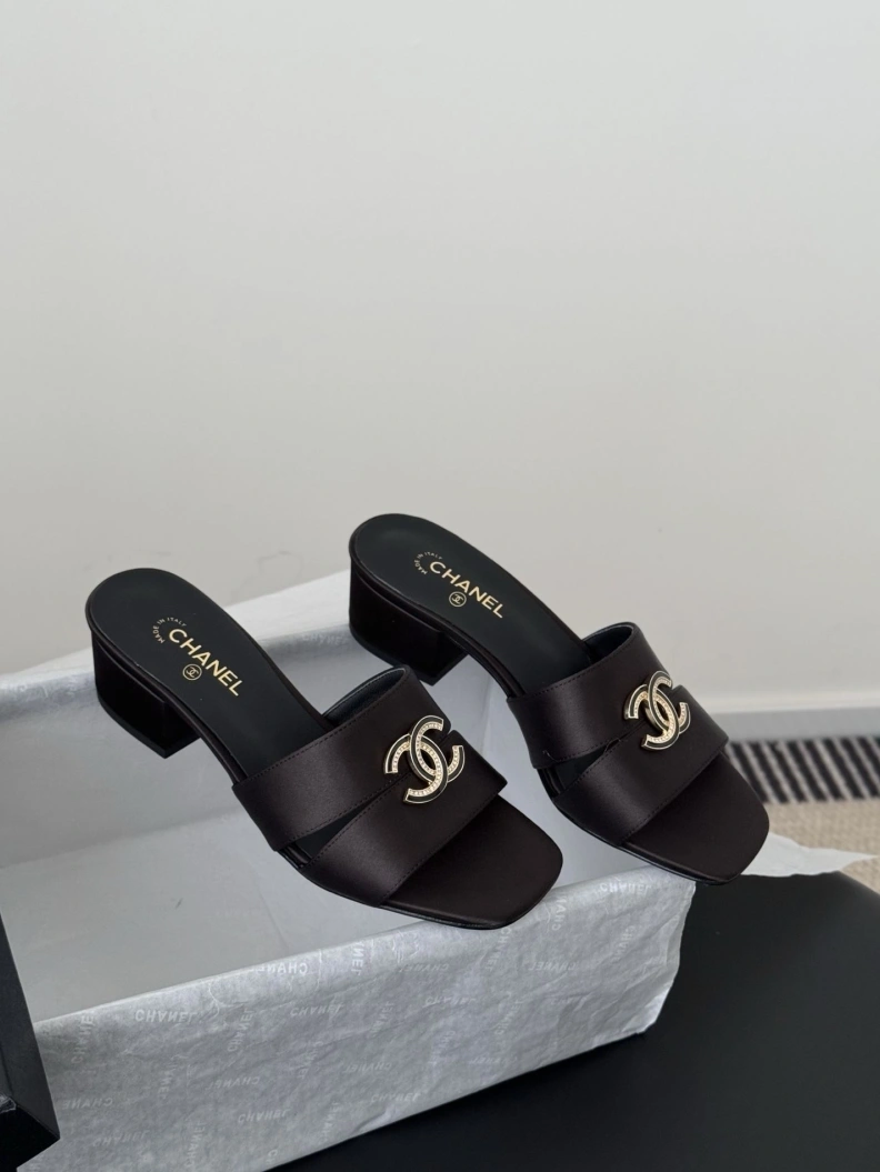 ModernLook Chxnxl Sandals 117376