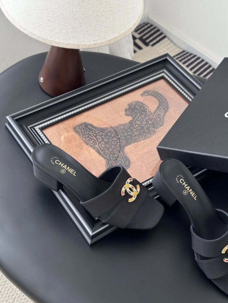 Sophisticated Chxnxl Sandals 117372