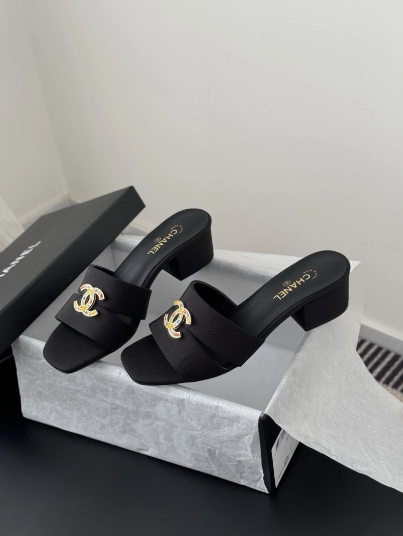 Sophisticated Chxnxl Sandals 117372