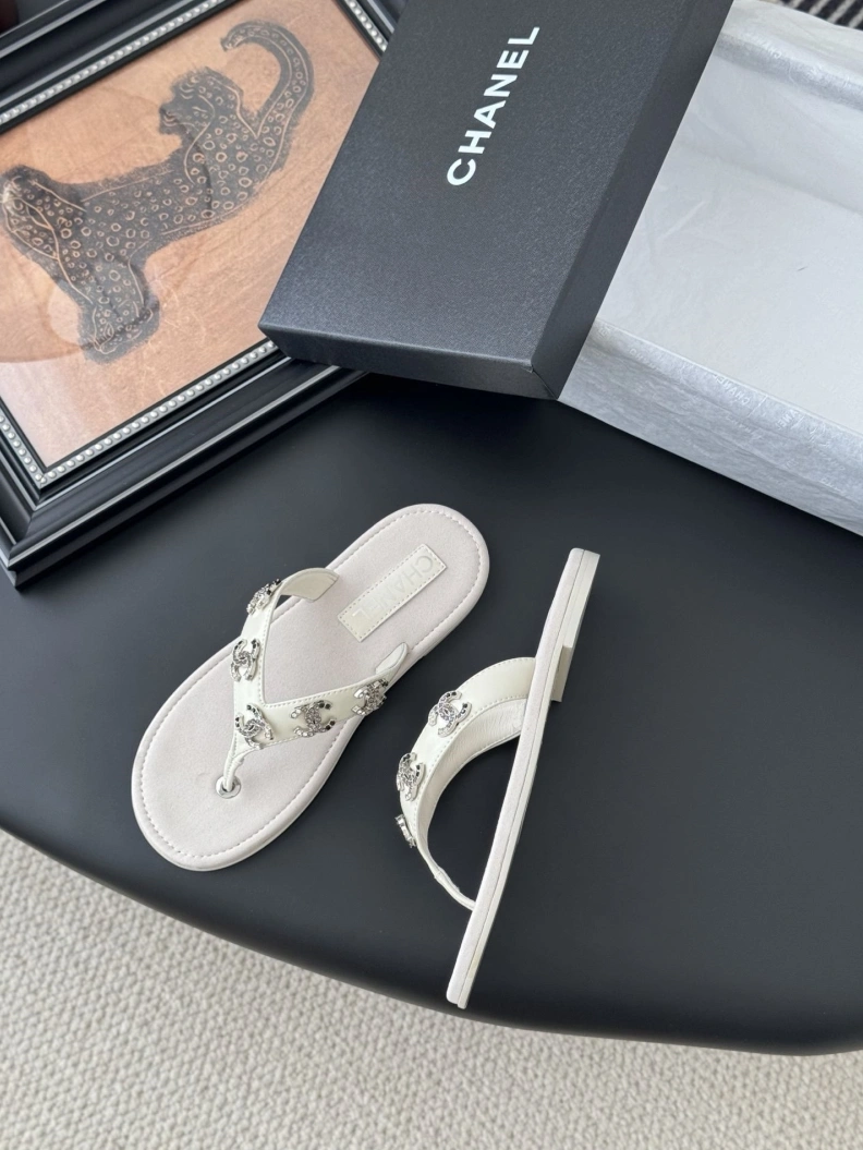 Reliable Chxnxl Sandals 117353