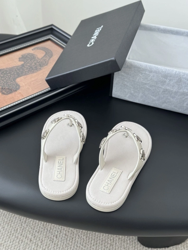 Reliable Chxnxl Sandals 117353