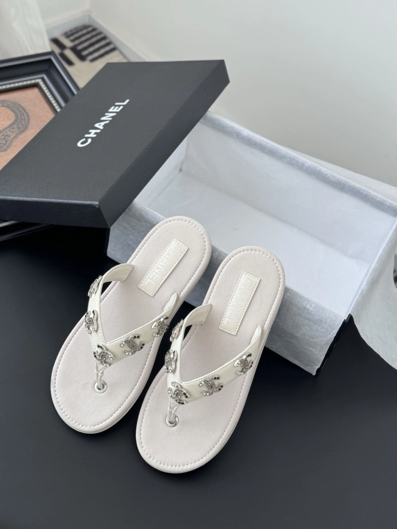 Reliable Chxnxl Sandals 117353