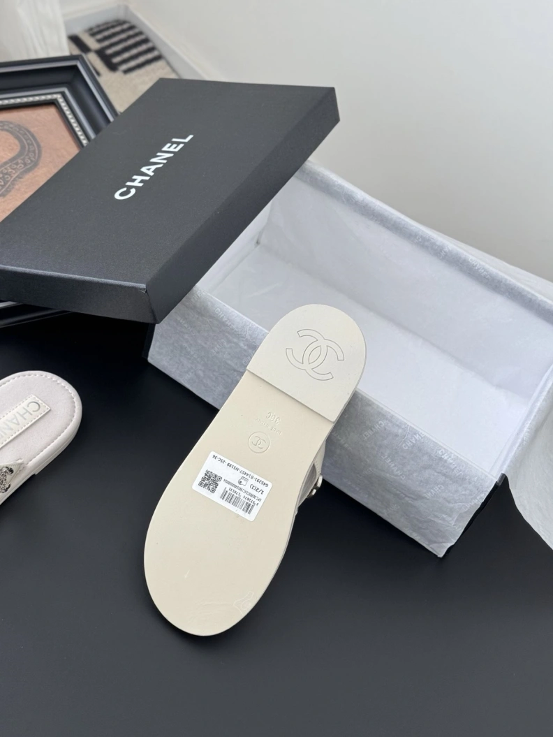 Reliable Chxnxl Sandals 117353