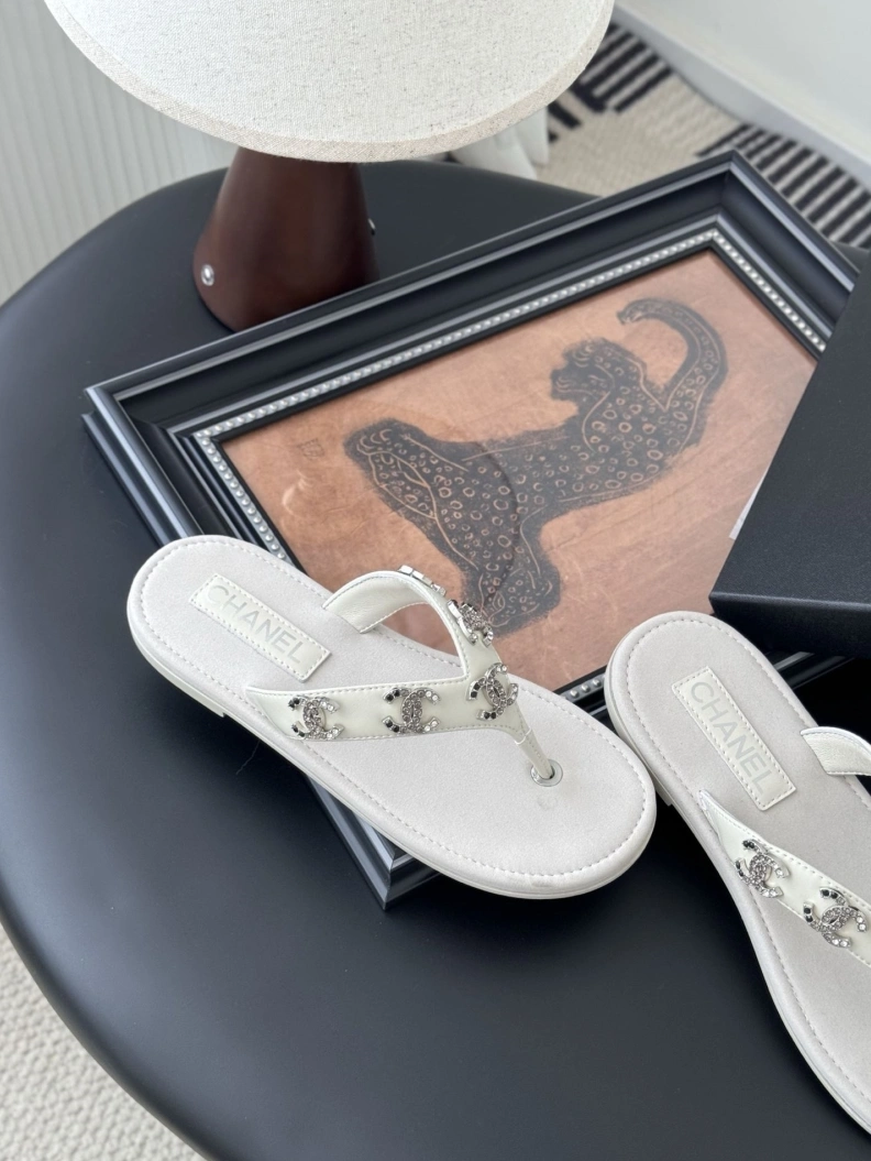 Reliable Chxnxl Sandals 117353