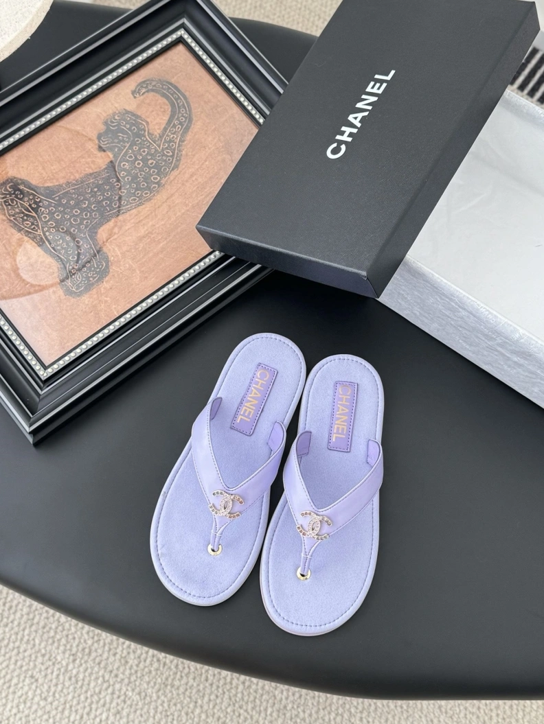Resilient Chxnxl Sandals 117340