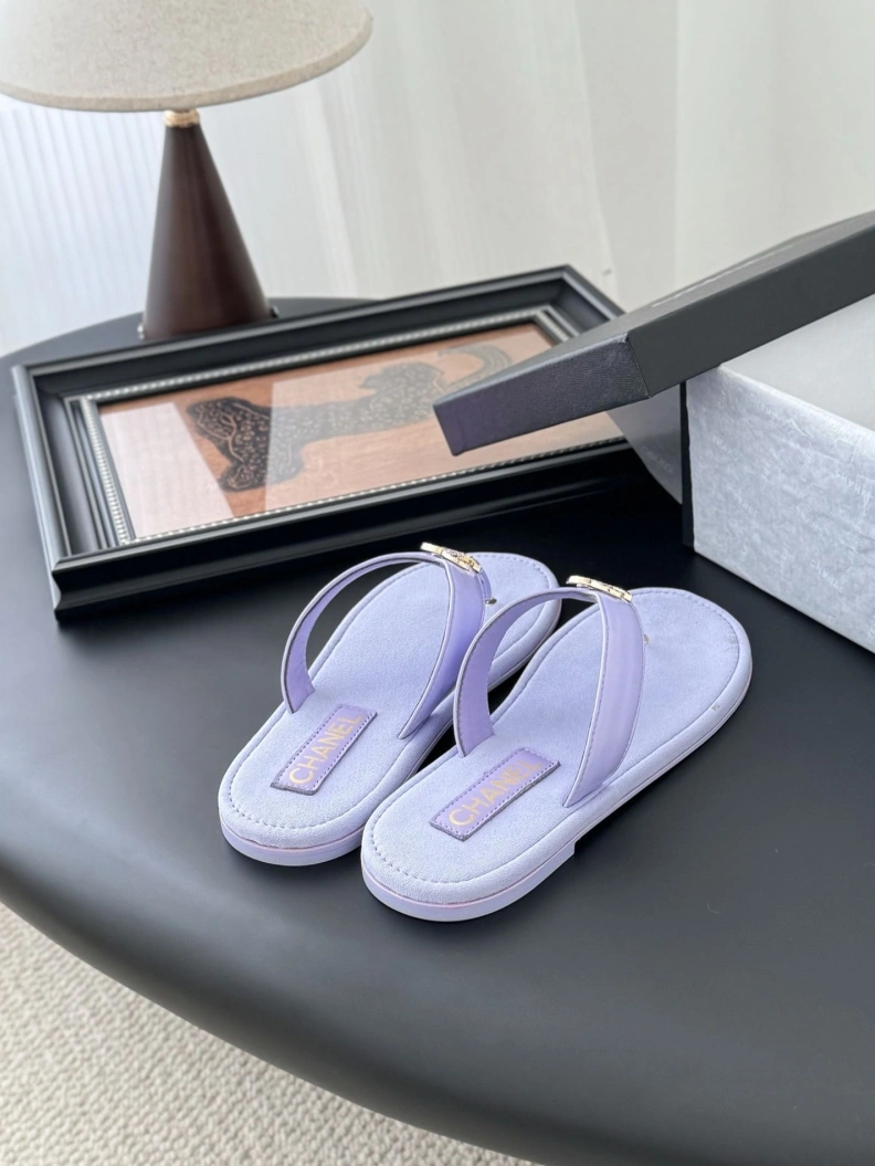 Resilient Chxnxl Sandals 117340
