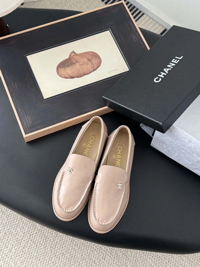 Trendsetting Chxnxl Leather Shoes 117559