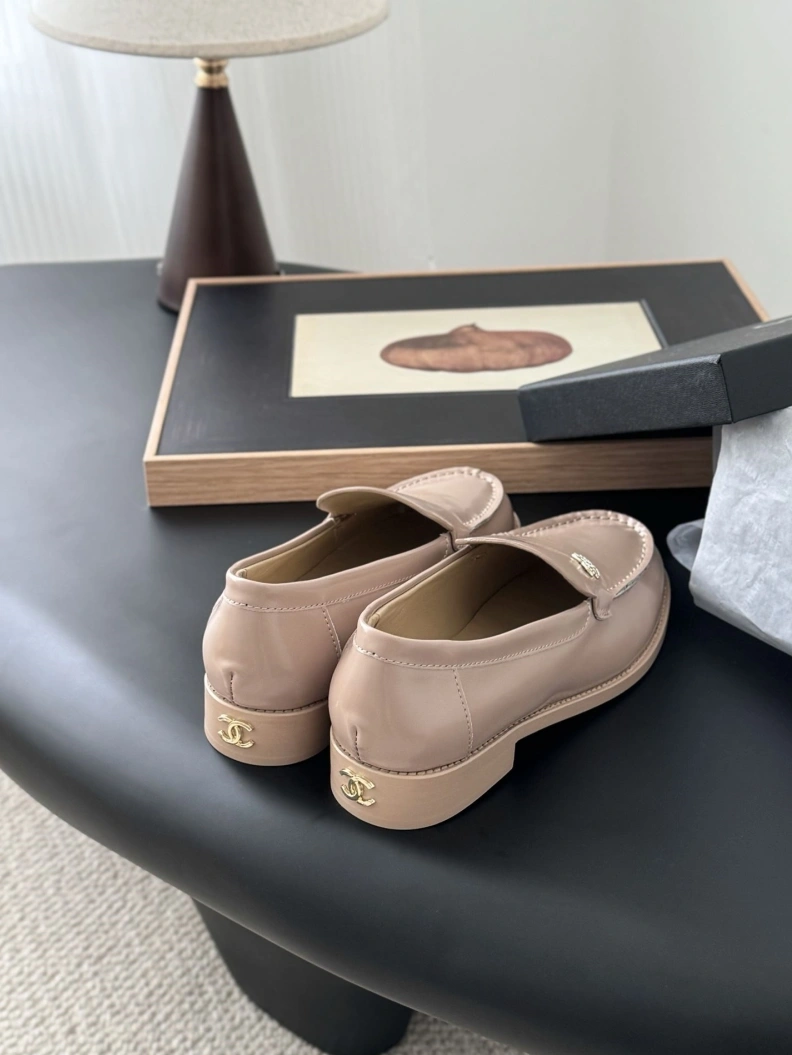 Trendsetting Chxnxl Leather Shoes 117559